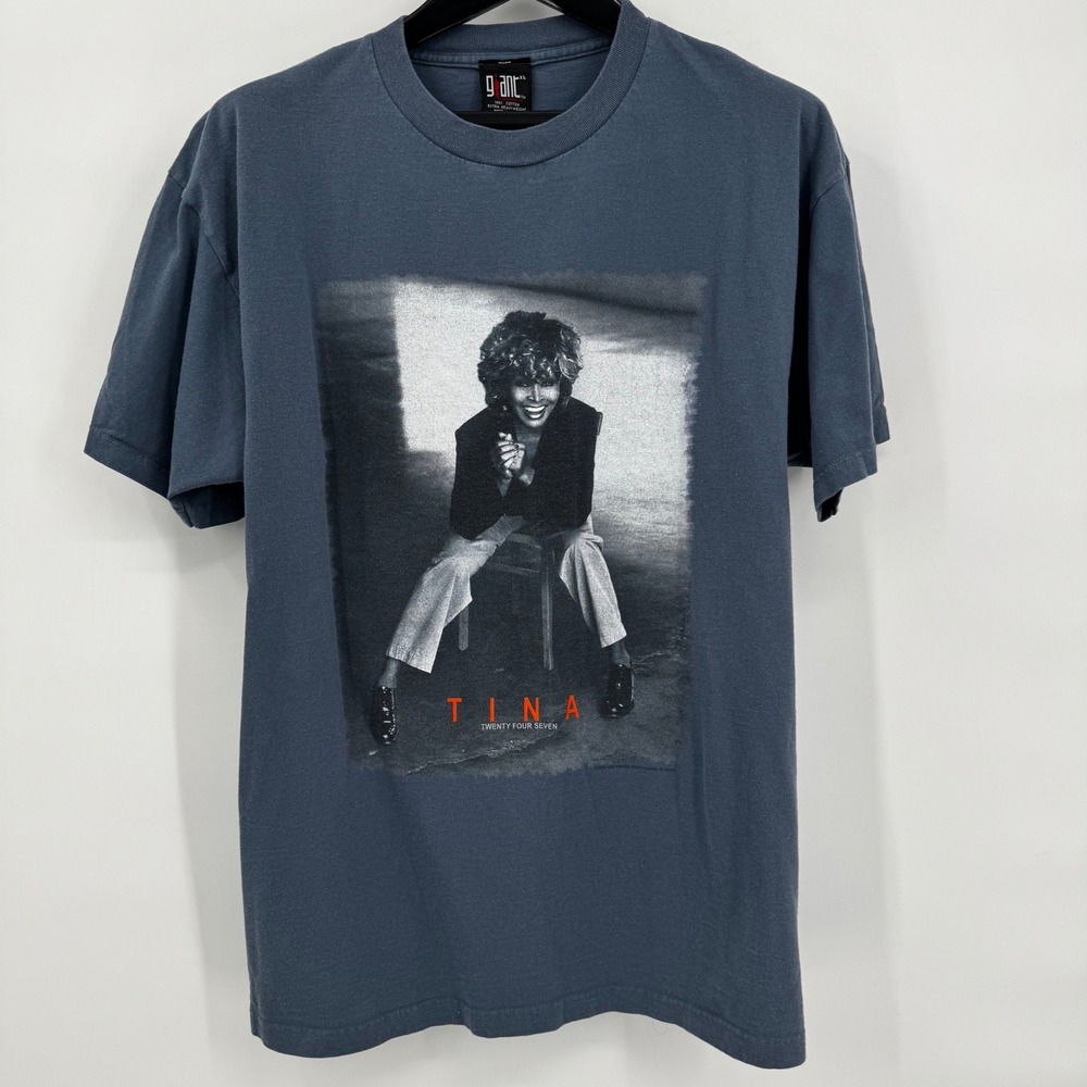 VTG 2000 Tina Turner Twenty Four Seven‎ tour t-shirt by Giant in a faded blue XL